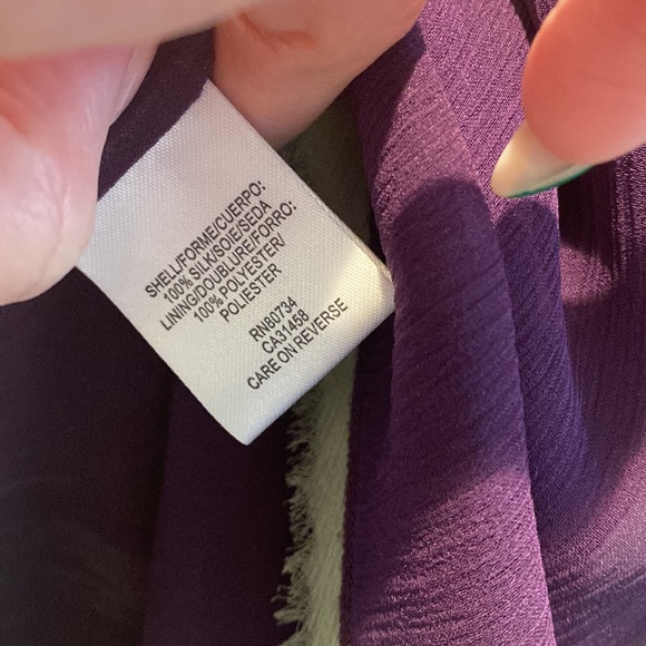 Stunning, 100% silk, BCBG blouse, size S - Picture 5 of 5